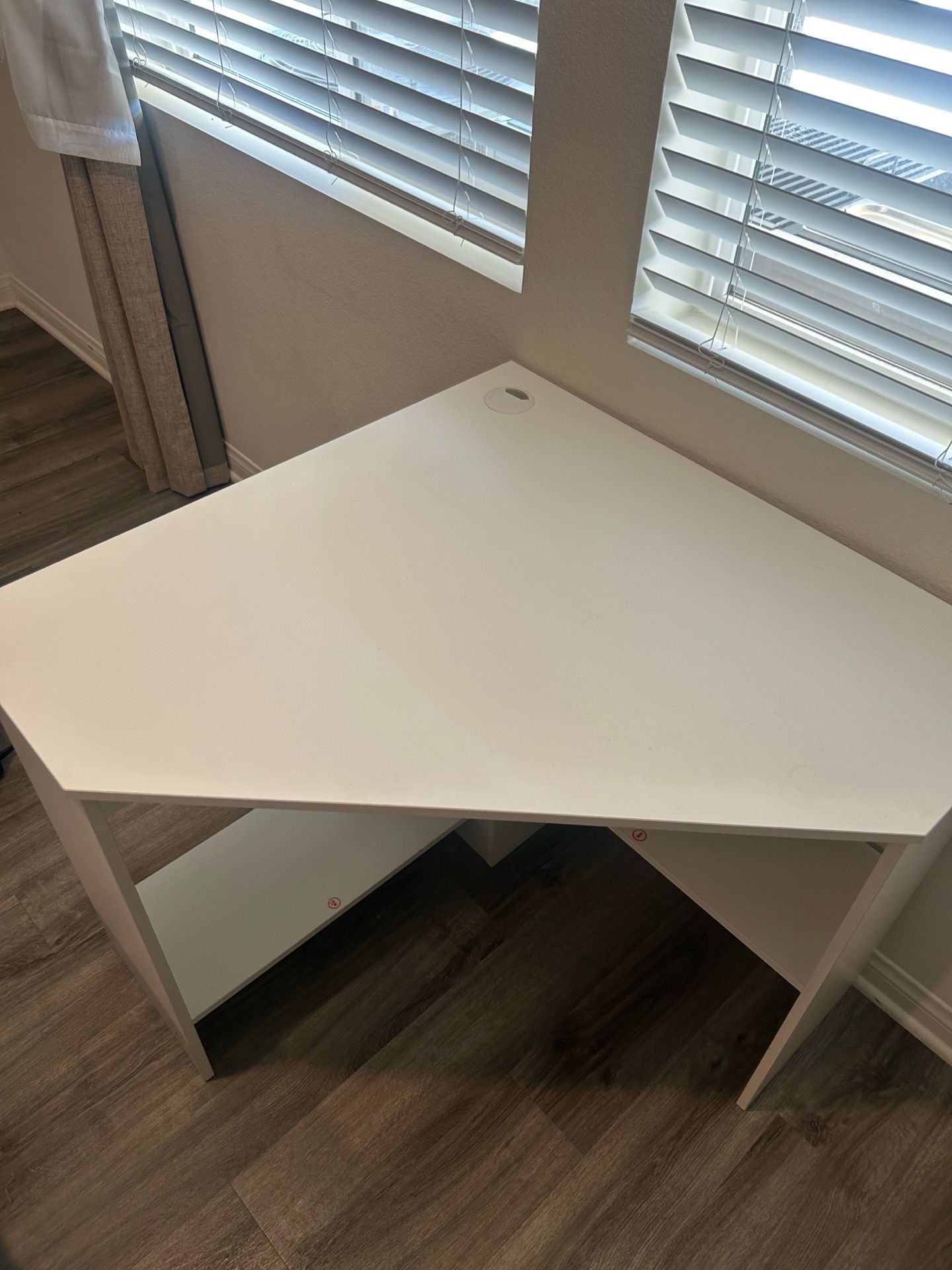 White Corner Desk with Shelves