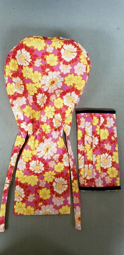 Surgical cap with ponytail pouch and matching face mask, floral print