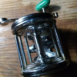 Penn Senator 30 Star Drag Reel