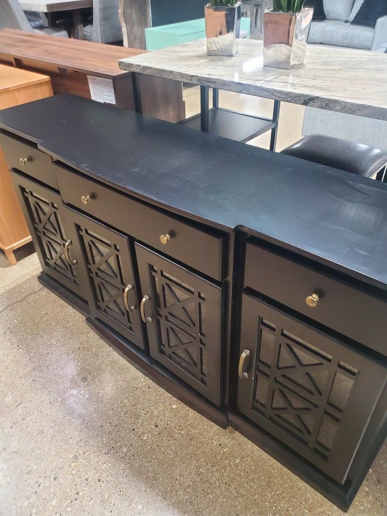 Beautiful Black Buffet/ TV Entertainment (New)