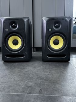 KRK Classic 5 Studio Monitors (Pair) – Used 🔊