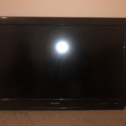 32in Sharp TV LCD