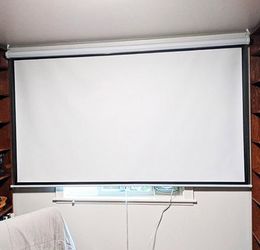 $60 (New in box) Manual 100” 16:9 projector screen manual pull down matte white viewing area: 87x49”