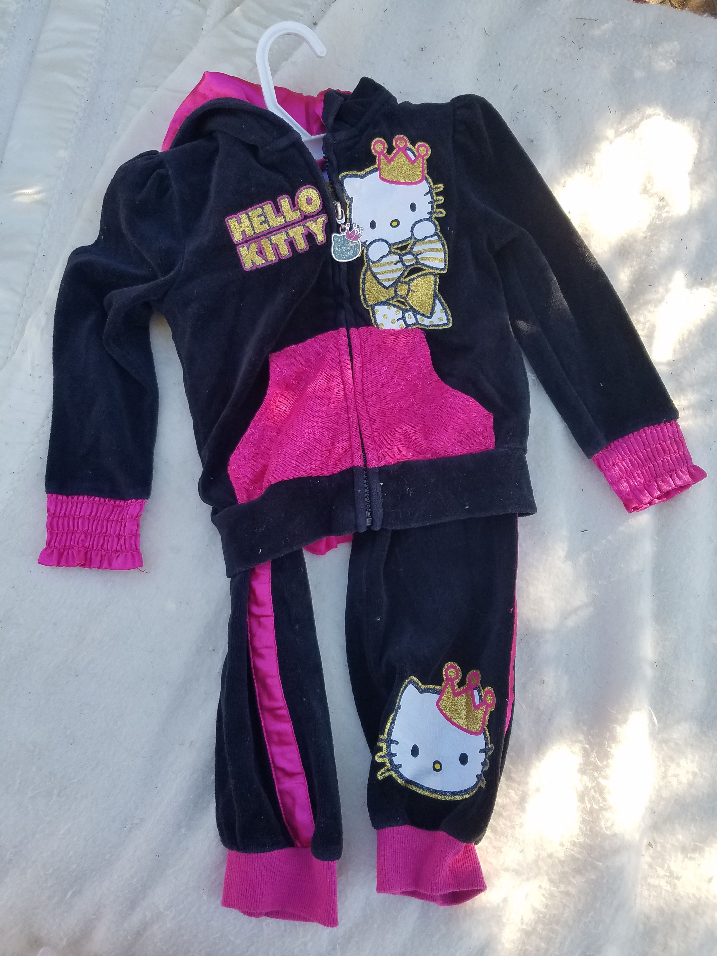 Macy's Hello kittie outfit size 3t