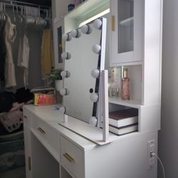 Light Up Vanity Mirror