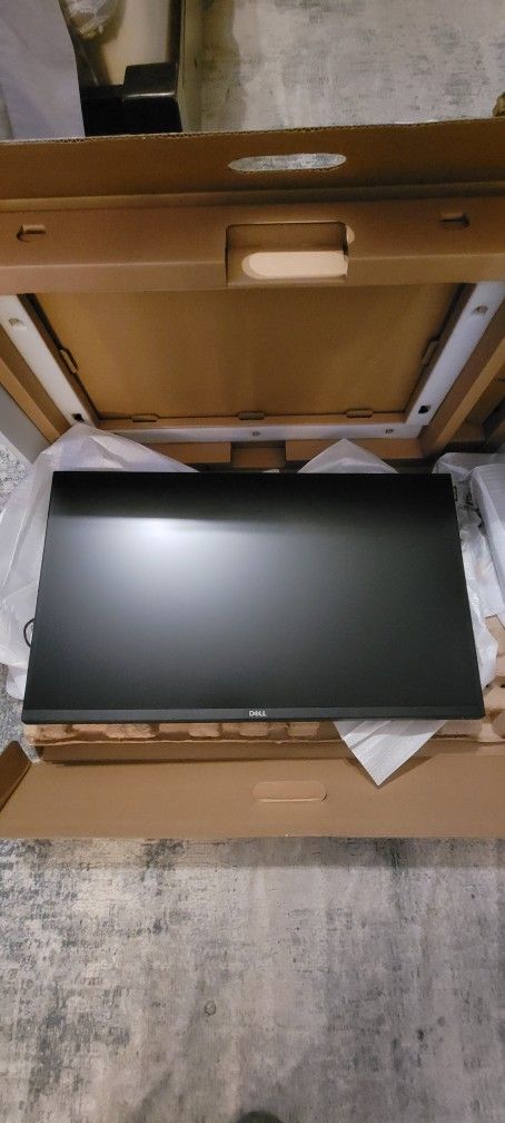 Dell 27" Curved Monitor New