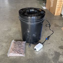 5 Gallon DWC Deep Water Culture Veggies Grow  Bucket With Air Pump 