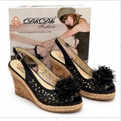 Size 9. DbDk Fashion Black Floral Peep-Toe Cork Wedge Sandals