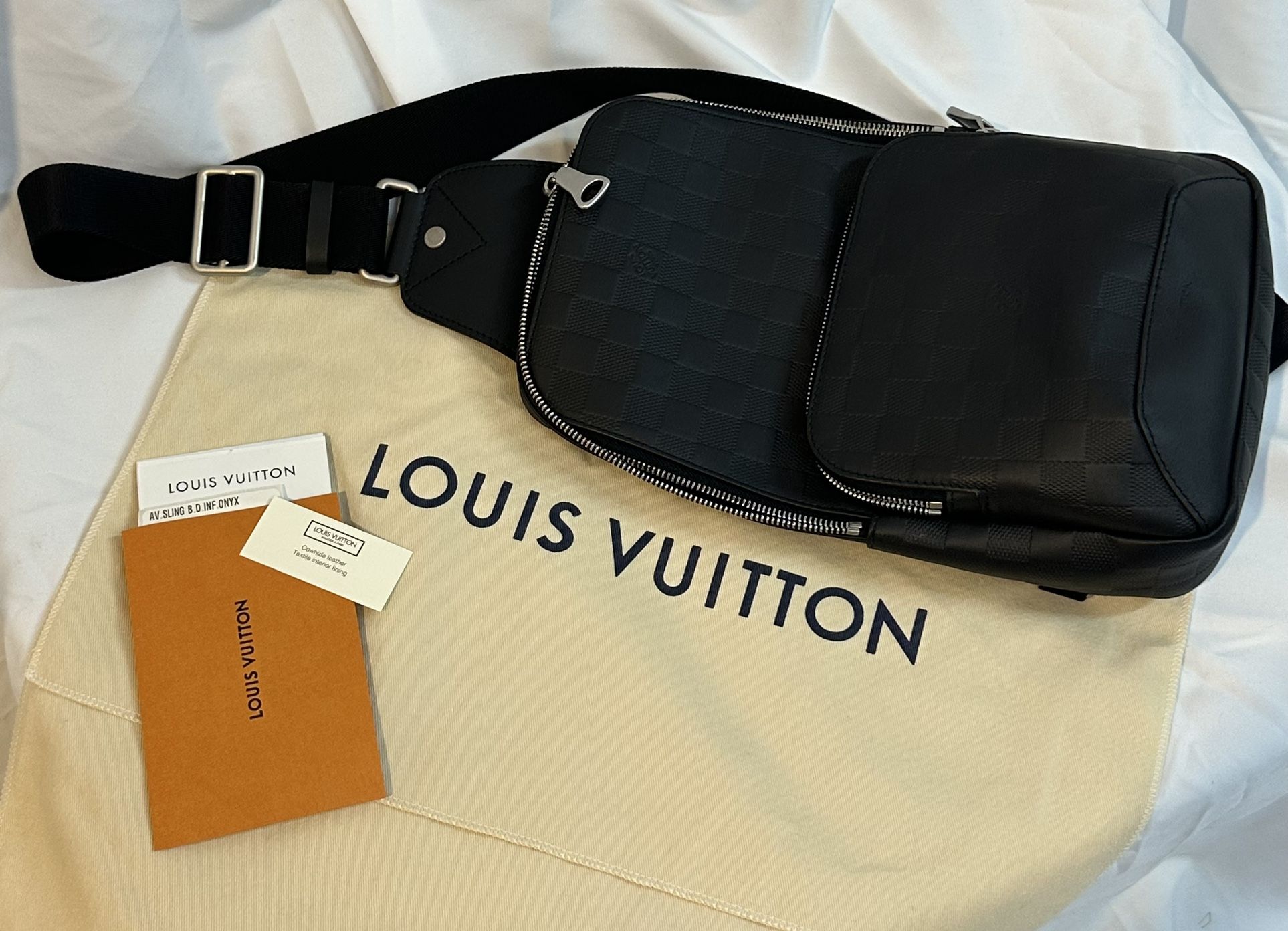 Louis Vuitton Avenue Slingbag