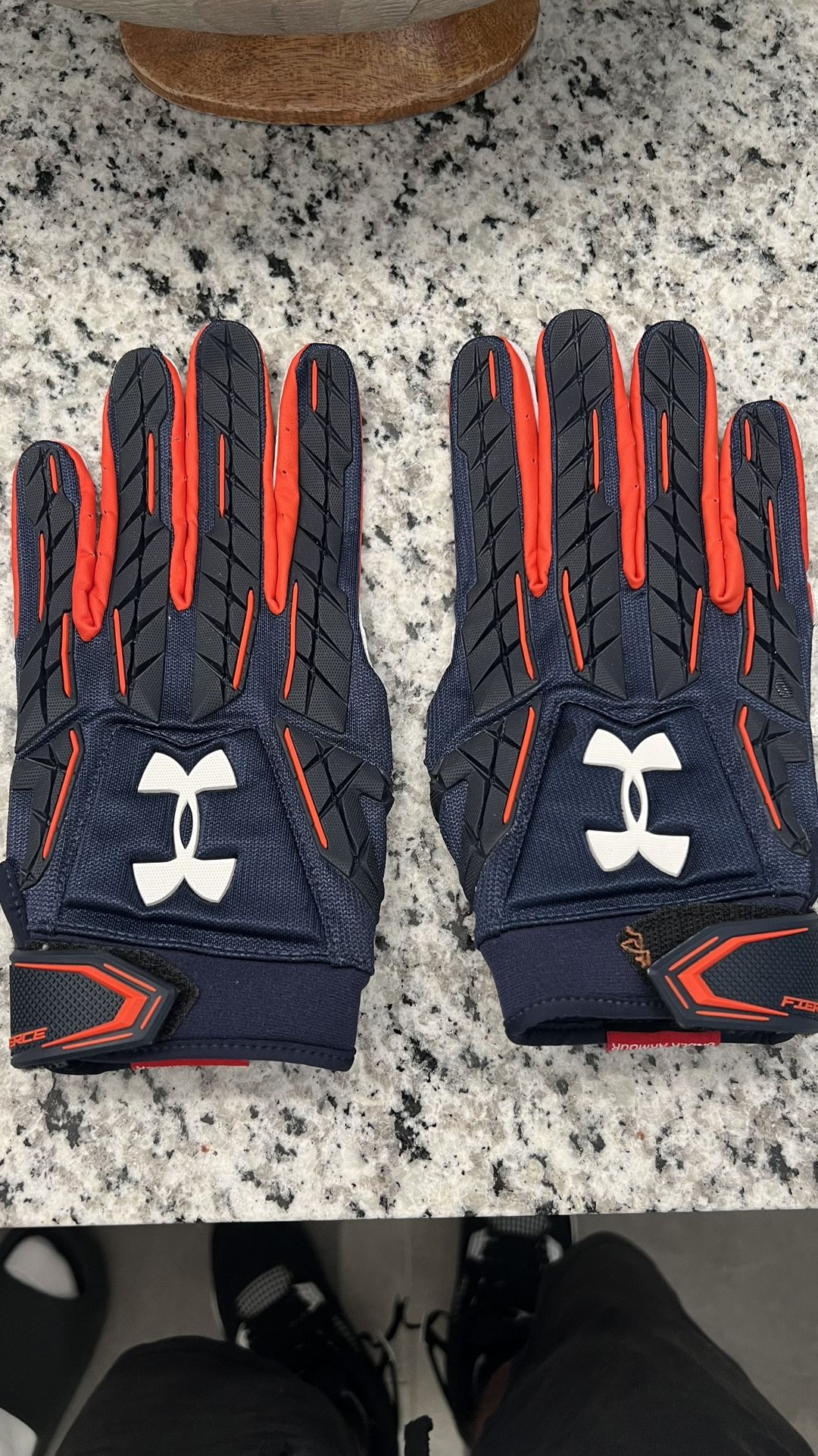 Auburn college football gloves