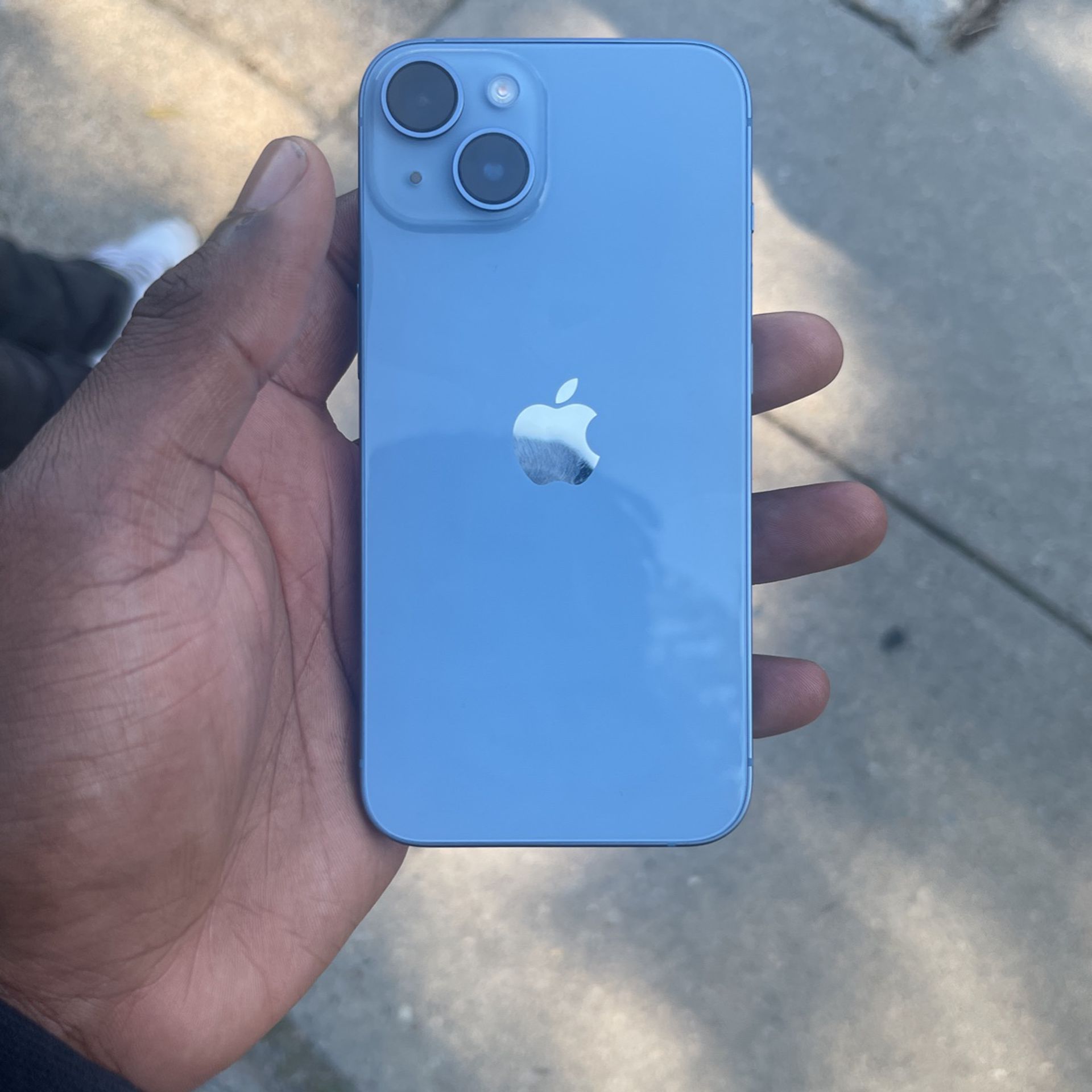 Apple IPhone 14, 128 Blue locked (renewed 
