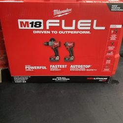 MILWAUKEE M18 FUEL 18V LITHIUM -ION BRUSHLESS CORDLESS HAMMER DRILL AND IMPACT DRIVER COMBO KIT ( 2-TOOL) WITH (2) BATTERIES AND CHARGER