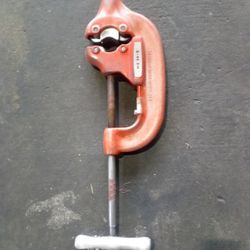 Ridgid Pipe Cutter In Excellent Condition Selling For $50 Seen Him Online For $250-350 