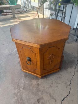 End table/ night stand