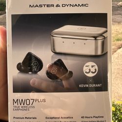 Master & Dynamic MW07Plus TrueWireless Earbuds. Best In Class Audio Drivers, Best Battery Life 40 Hrs