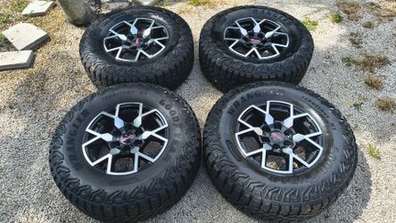 NEW 17" GMC Sierra AT4X Chevy Silverado ZR2 OEM wheels rims Canyon Colorado NEW
Set of 4