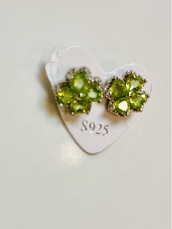 Peridot silver earrings