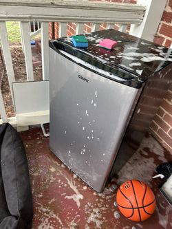 Small refrigerators￼