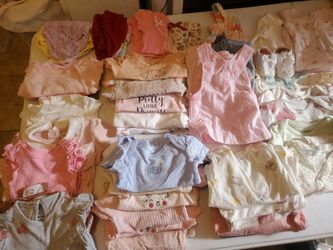 Girls clothes 0-3 months