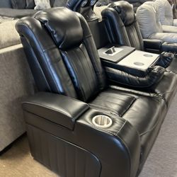 Power Electric Phone Charging Reclining Couch!