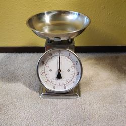 Food Scale W/ Removable Pan Does Not Need Batteries!