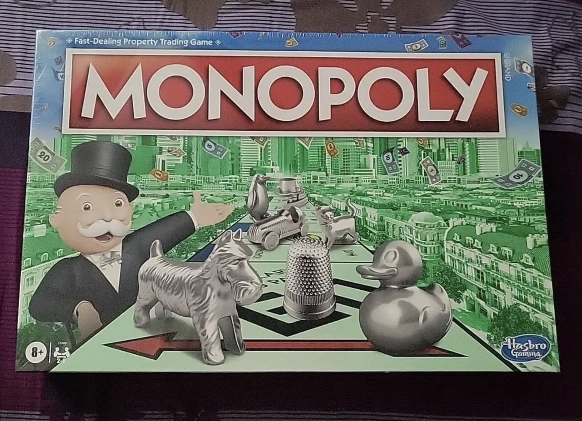 Hasbro Gaming Monopoly C1009 Classic Board Game Sealed