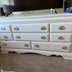 Dresser Set 