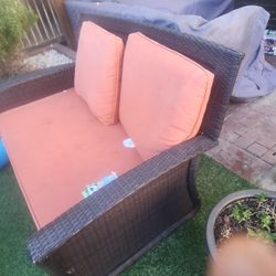 Swinging Outdoor Love Seat With Cushions