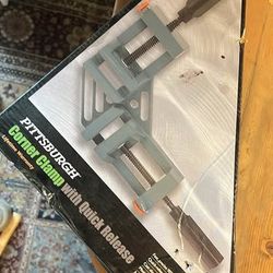 Pittsburgh Corner Clamp with Quick Release 38661