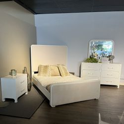 White 4PC Queen Bedroom Set