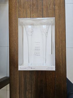 Set Of 2 Champagne Glasses