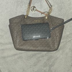 Michael Kors Authentic Tote Bag w/ Matching Wristlet – Brand New