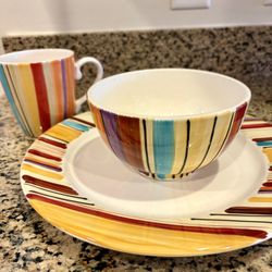 Colorful Dish Set