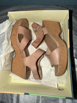 Womens Sandals (Earth Shoes)
