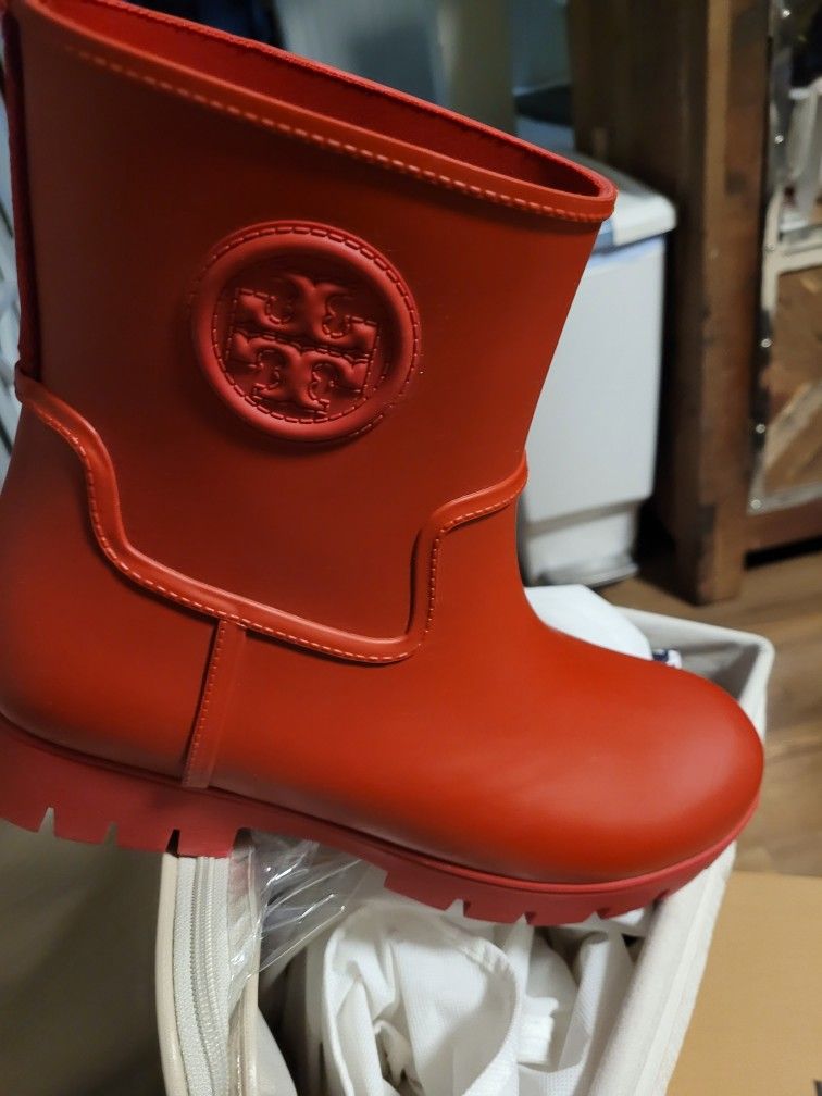 Tory Burch ankle rain boot