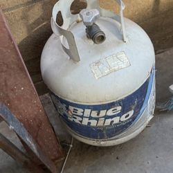FREE Large Helium / Industrial Gas Tank + Propane Tank – Pickup Only