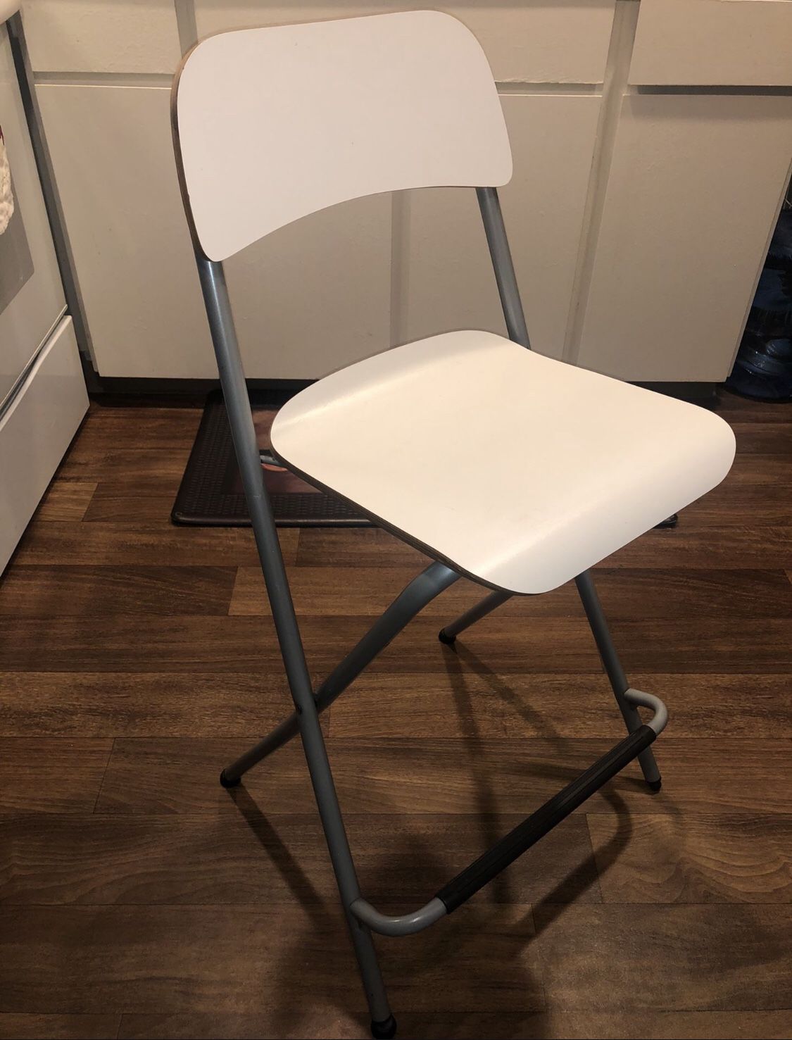 Foldable Directors White Chair 