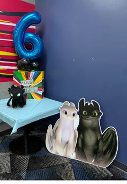 How To Train Your Dragon Stand