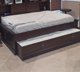 Cherry Full Bookcase Bed w/twin trundle