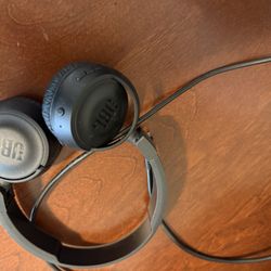 JBL headsets headphones