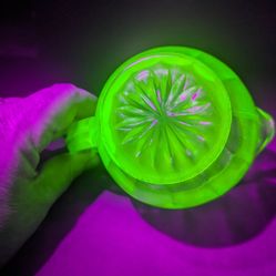 Uranium Glass Gravy/ Creamer