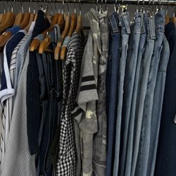 Assorted Vintage Clothing 