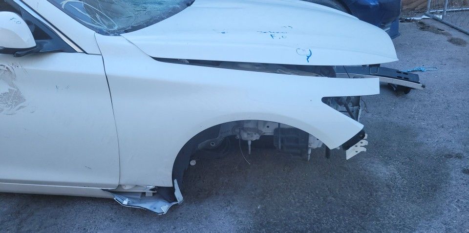 14-24 Infiniti Q50 Passenger side fender