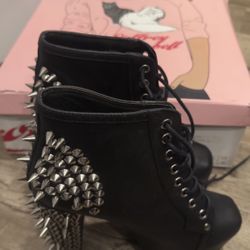 Jeffrey Campbell Size 6