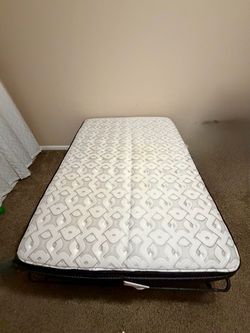 Full size mattress & metal bed frame