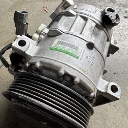 Dodge 6.2 Hellcat AC compressor for Sale
