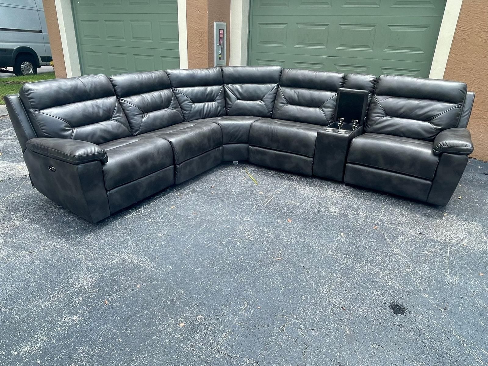Couch/Sofa Sectional - Recliners - Gray - Microfiber - Delivery Available 🚛