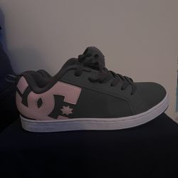 DC Women’s Court Graffik sneakers