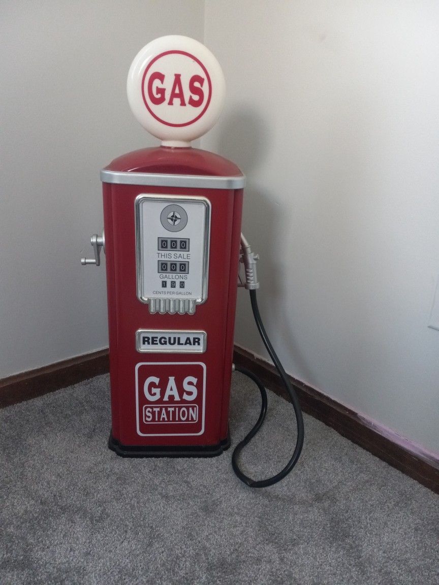 32 Inch Gas Station Toy Pump.