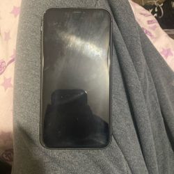 iPhone 11 (FOR PARTS ONLY)